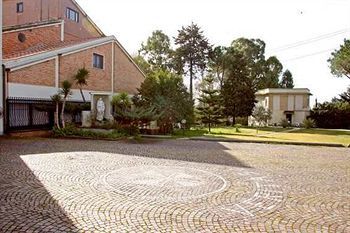 ホテル Casa Per Ferie Eremo Santa Rosa Da Lima ローマ エクステリア 写真